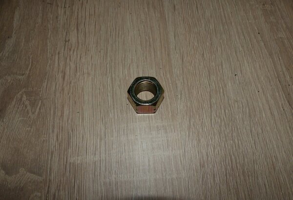 Radmutter links hinten TB504 Linksgewinde