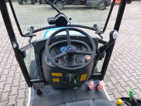LS Traktor XJ 25 HST mit Zubehör!! - Système hydraulique avant 