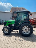 Allrad-Traktor MK-3050K mit Kabine