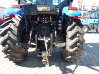 YTO NMF 704C Allradtraktor