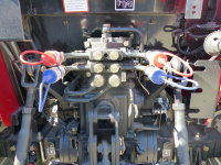 YTO NMF 704C Allradtraktor