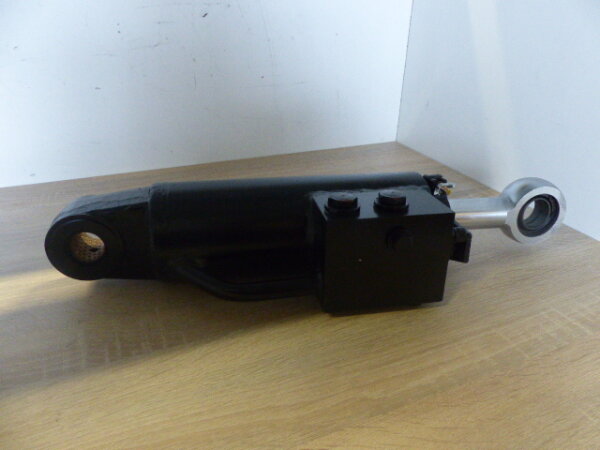 Hubzylinder links Heckkraftheber MK3050