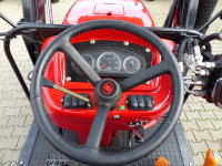 JINMA 254e mit Frontlader