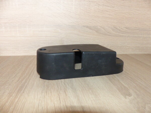 Verkleidung Türschloss links Kunststoff YTO