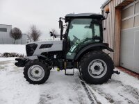 Allrad-Traktor MK-3050K mit Kabine