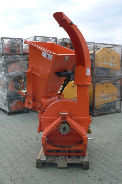 Holzhäcksler BX62R mit hydraulischem Einzug inkl. Zapfwelle